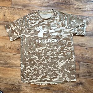 Under Armour Freedom Flag Camo Shirt Mens XL Desert Digital Camouflage Tech Tee